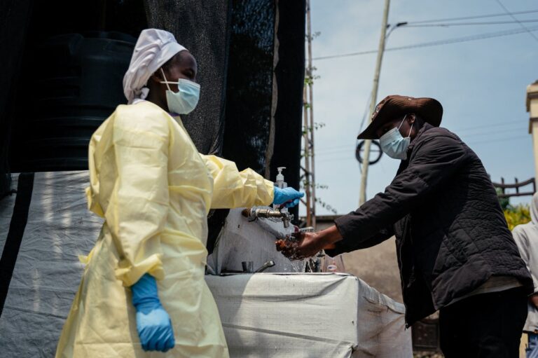 Ebola outbreak triggers U.S. ban on travelers from three African nations