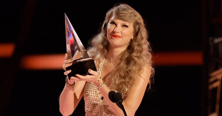 Did Taylor Swift Win Any Awards at the 2026 AMAs?