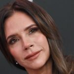 Victoria Beckham’s Loose White Jeans Are Surprisingly Slimming