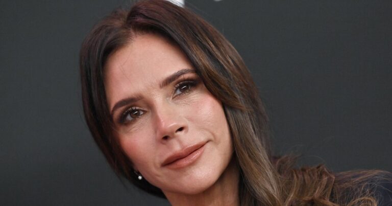 Get Victoria Beckham’s $900 Rich-Girl Sandals Look for Just $25