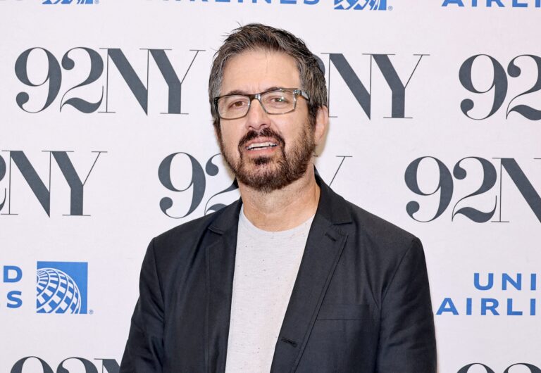 Ray Romano Still Earns 5 Figures a Year From Sitcom Reruns; Here’s Exactly How Much He’s Raking In
