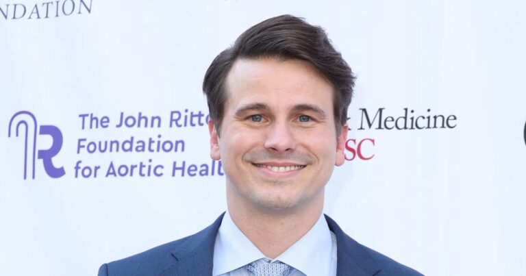Jason Ritter Talks Bond With John’s 8 Simple Rules Costars