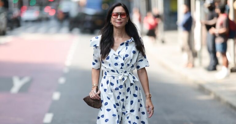17 Loose, Flattering Summer Dress Styles to Look Hourglass