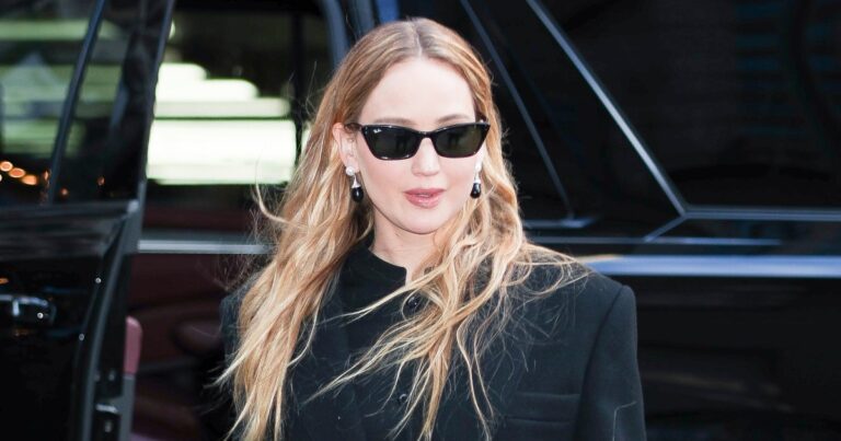 Jennifer Lawrence’s Summery Floral Jumpsuit Look Is on Amazon