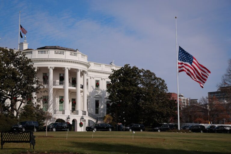 Suspect Dead After Gun Exchange With Secret Service Near White House