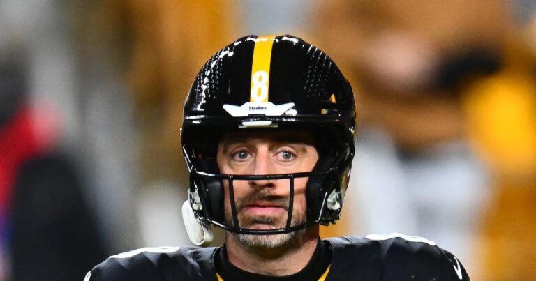 Aaron Rodgers Sports Wedding Ring Amid Intrigue About Wife