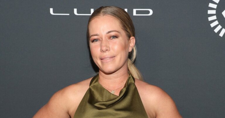 Kendra Wilkinson Slams People Body Shaming Her Breasts 