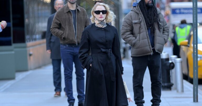 Jessica Chastain’s Black Designer Trench Coat for $48