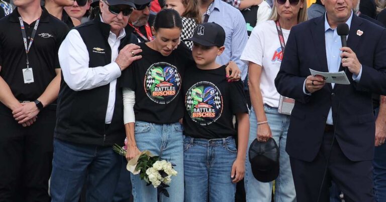 Kyle Larson’s Son Comforts Brexton Busch Before Race