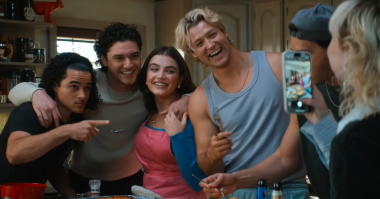 Which "Off Campus" Character Are You? Hang Out At The Hockey Rink To Find Out!