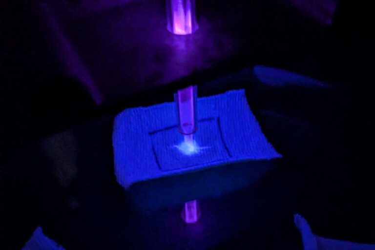 Mars astronauts may do laundry by blasting clothes with a plasma beam