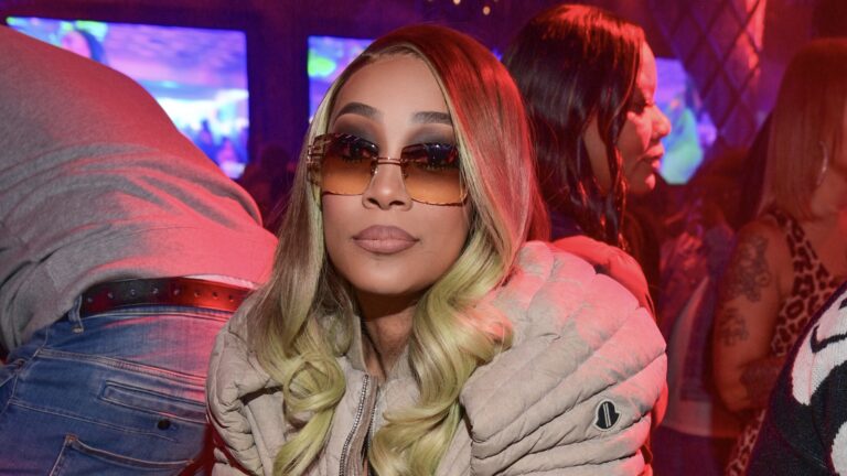 Revealed Passing Of Her Dad (PHOTOS)