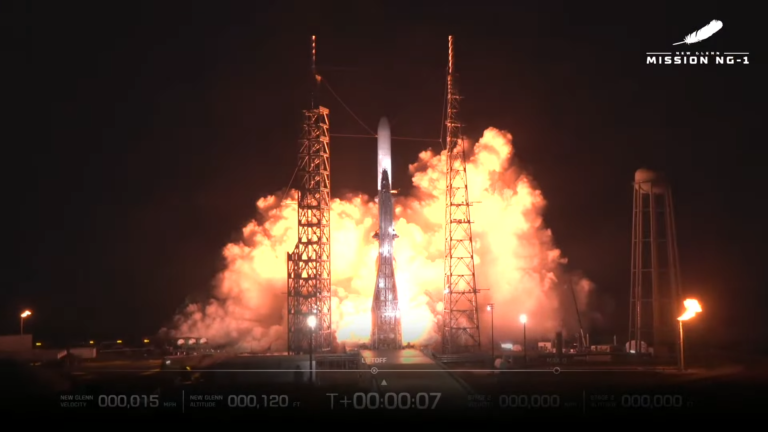 Incredible videos show Blue Origin rocket explosion could be seen from hundreds of miles away