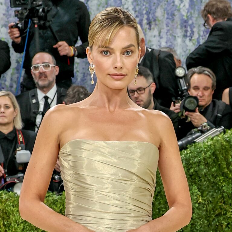 Margot Robbie’s Chanel Dress Took 761 Hours to Make