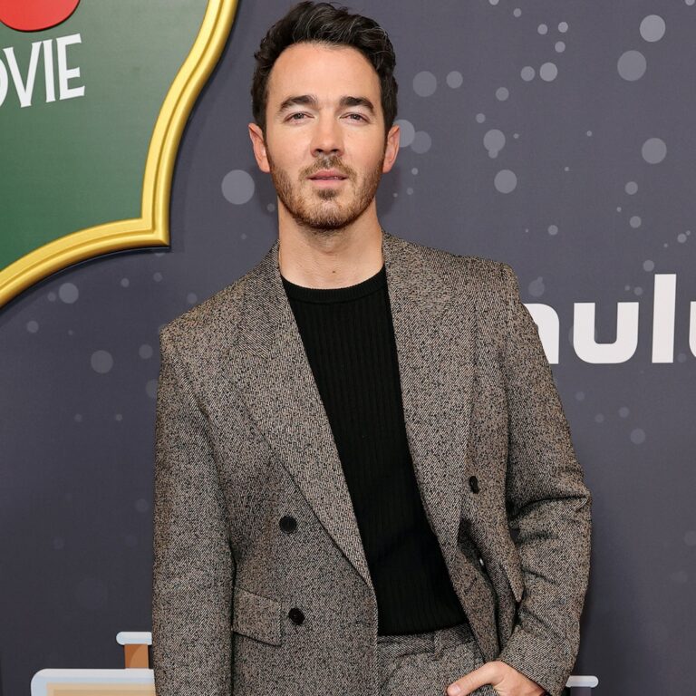 Kevin Jonas Debuts Ripped Body Transformation