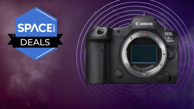 The Canon EOS R5 Mark II is perfect for astrophotography and is now $501 off