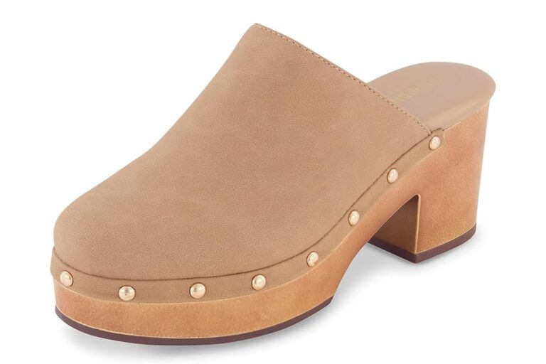 The 9 Most Comfy Shoes to Buy for Under $100, According to Podiatrists — Shop Toms, Clarks, and More