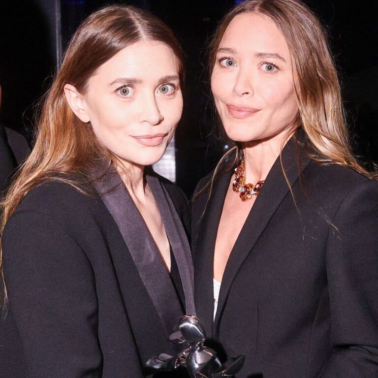 Mary-Kate Olsen, Ashley Olsen Photo of Rare Joint Outing in NYC