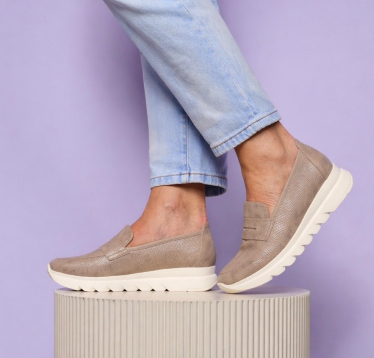 Best Shoes for Bunions: 25+ Women’s Picks for Every Occasion