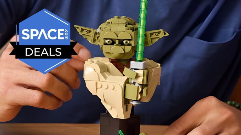 I’ll never sleep again if I buy this Lego Star Wars Yoda bust but I need it