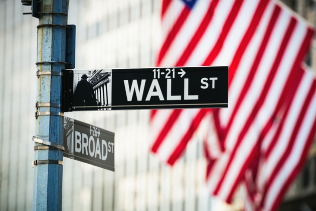 Midday Need to Know: Initial jobless claims rises, Oil prices stabilize & more