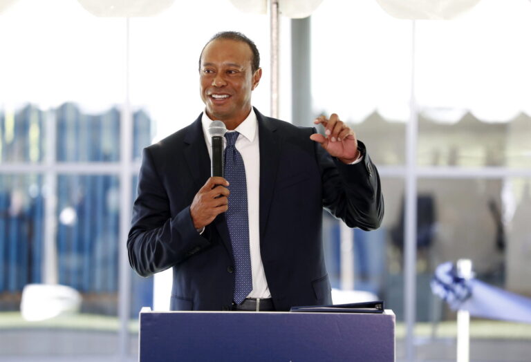 Tiger Woods Wants Michael Moonwalks on Golf Course in His Biopic