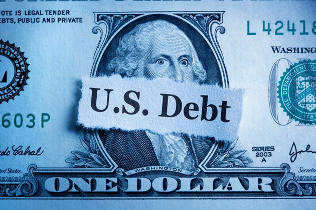 U.S. federal debt hits 100% of GDP, but Washington keeps spending