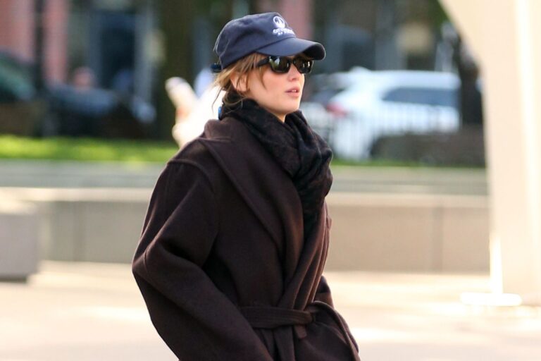 Jennifer Lawrence’s Salomon Shoes Are Part-Sneaker, Part-Ballet Flat — We Want Them for Step-Heavy Activities