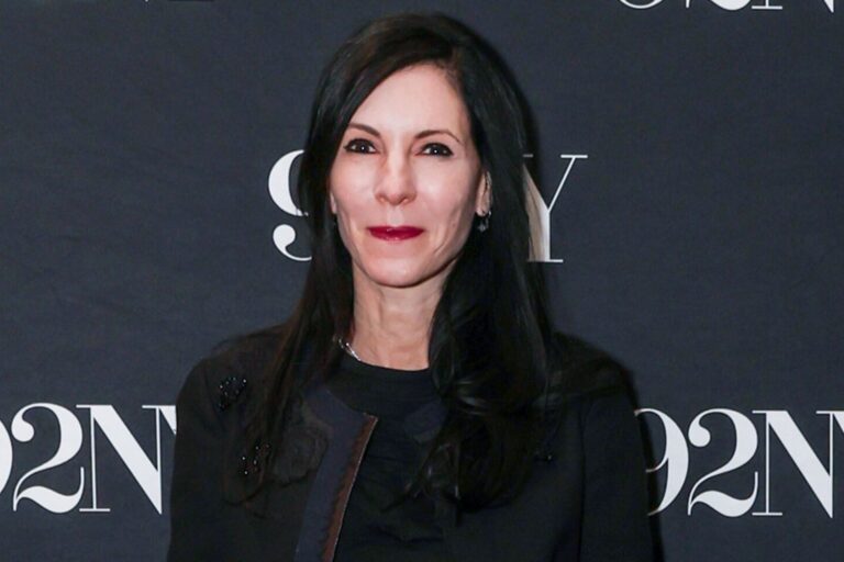 Jill Kargman Jokes She Has a ‘Ph.D in People Watching’ After Creating Satirical ‘Momfluencer’ Character Dzanielle