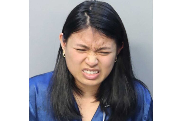 Woman, Who Stabbed Her Teenage Sister More Than 10 Times for Going Through Her Phone, Sentenced to 180 Days in Jail