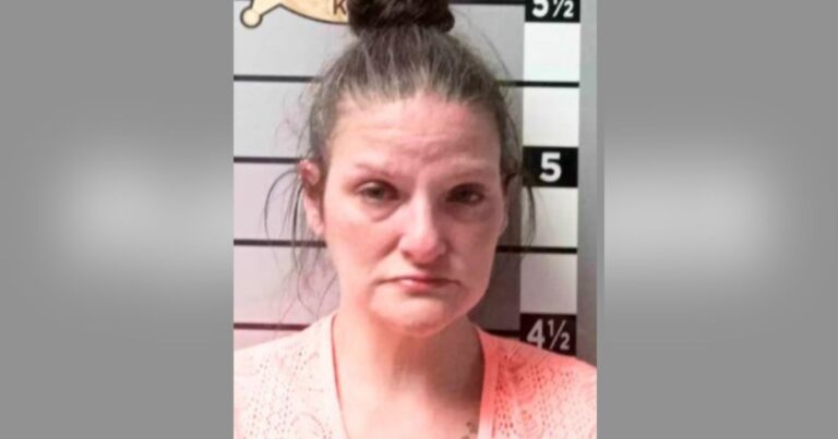Mom Arrested for Abandoning Kids at Someone Else’s Home