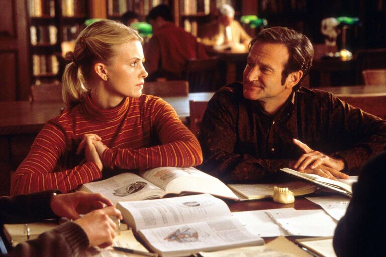 Monica Potter Remembers Working with the ‘Very Shy’ and ‘Extremely Sensitive’ Robin Williams on “Patch Adams ”