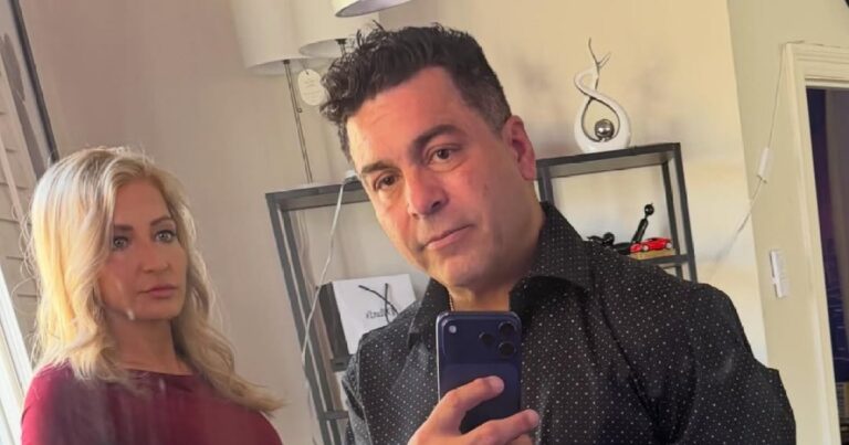 Addison Rae’s Dad Claims Wife Pulled Gun on Him Before Arrest