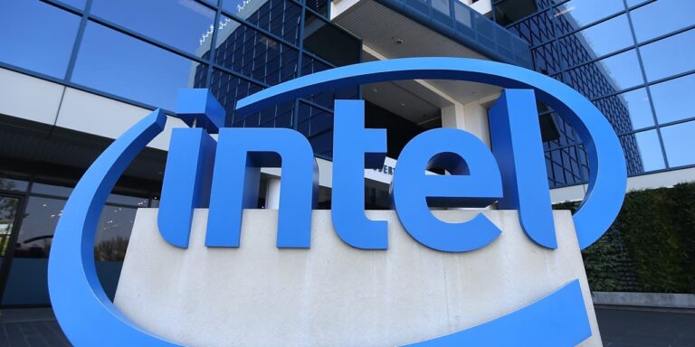 Intel’s stock just guided the chip sector toward a sharp selloff. Here’s why.