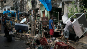 Heavier downpours worsen sanitation problems in informal settlements » Yale Climate Connections