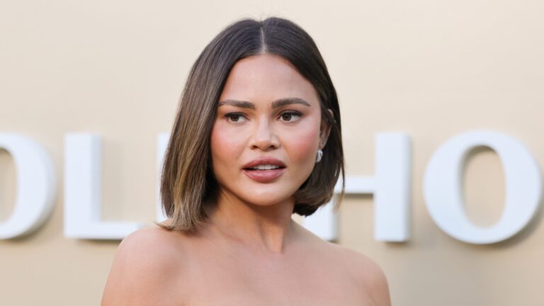Chrissy Teigen Ignites Backlash with Funeral Pics After Dad Died