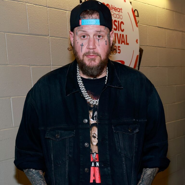 Jelly Roll Returns to Stage After Bunnie Xo Breakup With Toronto Concert