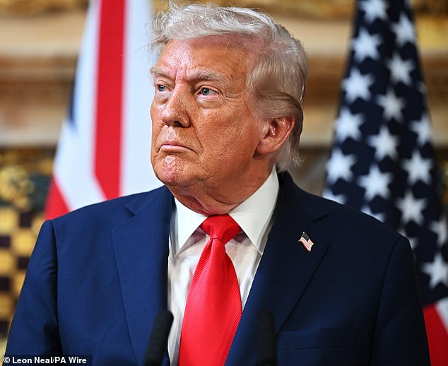 ‘This is like something out of The Thick of It’: Peter Mandelson ‘went tonto’ as he moaned about Downing Street’s frantic scramble to get Donald Trump his own ministerial ‘red box’