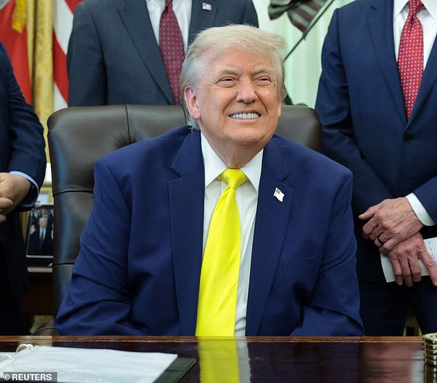 President Trump fawns over ‘male model’ Jaxson Dart and says Giants star would be ‘greatest women’s athlete’