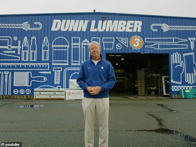 Business owner resorts to hanging massive banner in woke Seattle to dissuade men from soliciting sex outside of his store as open air drugs and crime run rampant
