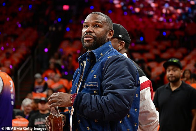 Boxing icon Floyd Mayweather facing felony charges after allegedly using a bad check to buy $200,000 watch