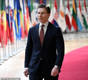 Nato member Finland lifts its ban on nuclear weapons in huge new blow to Putin