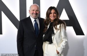 Trump’s vile five-letter insult for Howard Lutnick in astonishing attack over his ‘beautiful wife’