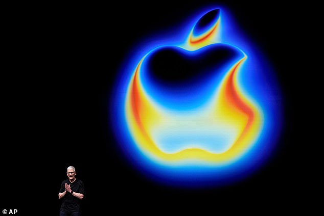 Apple faces iPhone tribunal showdown: Millions of consumers could be in line for compensation
