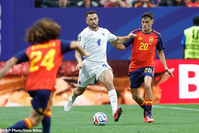 Why Ray Houghton has high hopes for Pico Lopes and his Cape Verde battlers as he draws similarities with Ireland’s Italia ’90 adventure – and reveals what he told the Dubliner after their heroics against Spain…