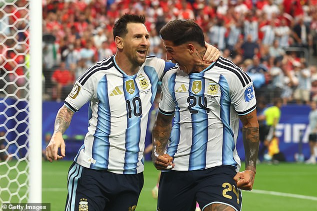 World Cup Breakfast: Truth behind Shakira’s ‘forced kiss’ moment, Erling Haaland stars again and highlights from all the overnight games – plus what to watch out for today including England!