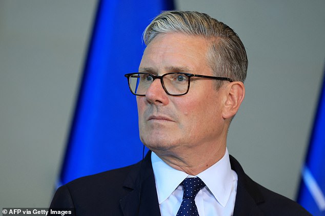 Hold an IMMEDIATE General Election if political parties force their leader out of Downing Street early, demand over half of Brits