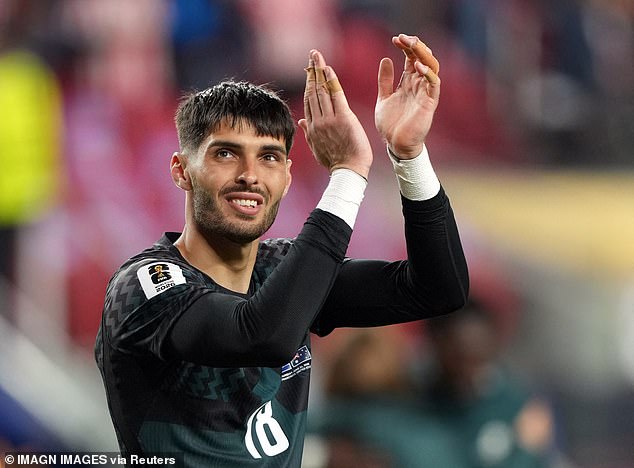 Socceroos star’s hilarious response after learning St Kilda Beach would be re-named after a teammate: ‘Hopefully they clean it up’