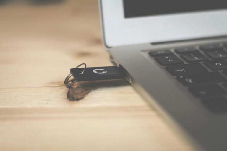 Microsoft identifies malware ‘worm’ that hijacks crypto wallets, spreads through USB drives