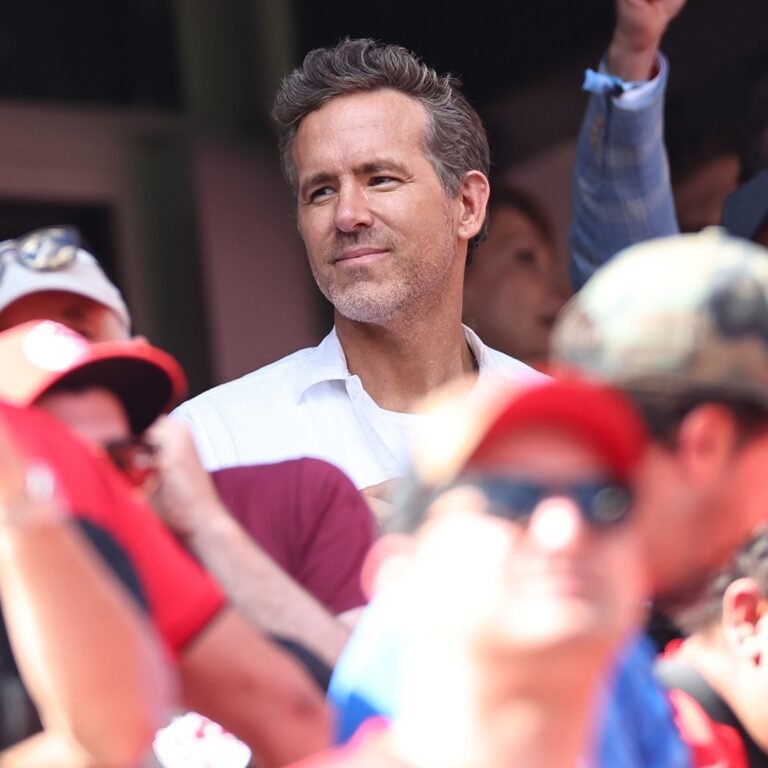 Ryan Reynolds, Michael Bublé & More Attend Canada Game
